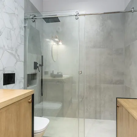 Totu Rajska 8 Old Town Apartman *